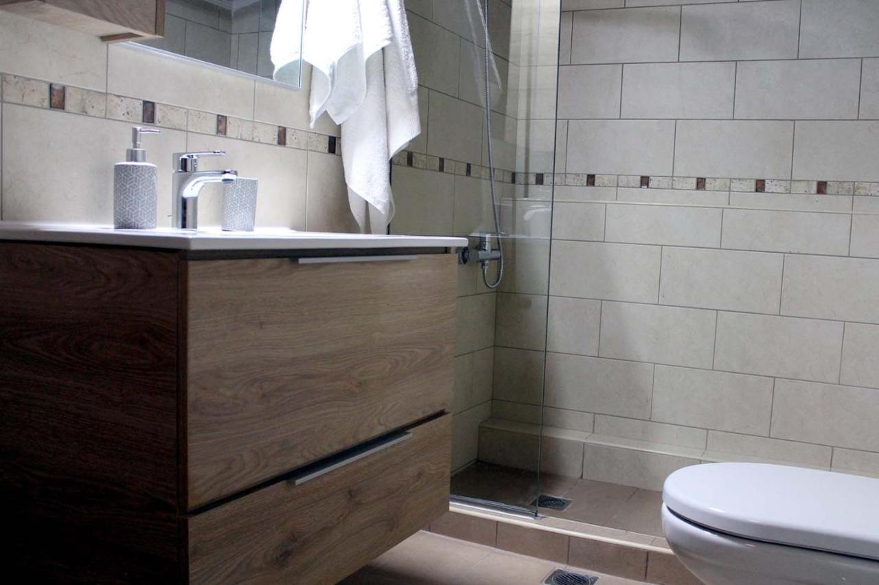 4 Bedroom Villa With Pool And Garden Неа-Фокеа Экстерьер фото