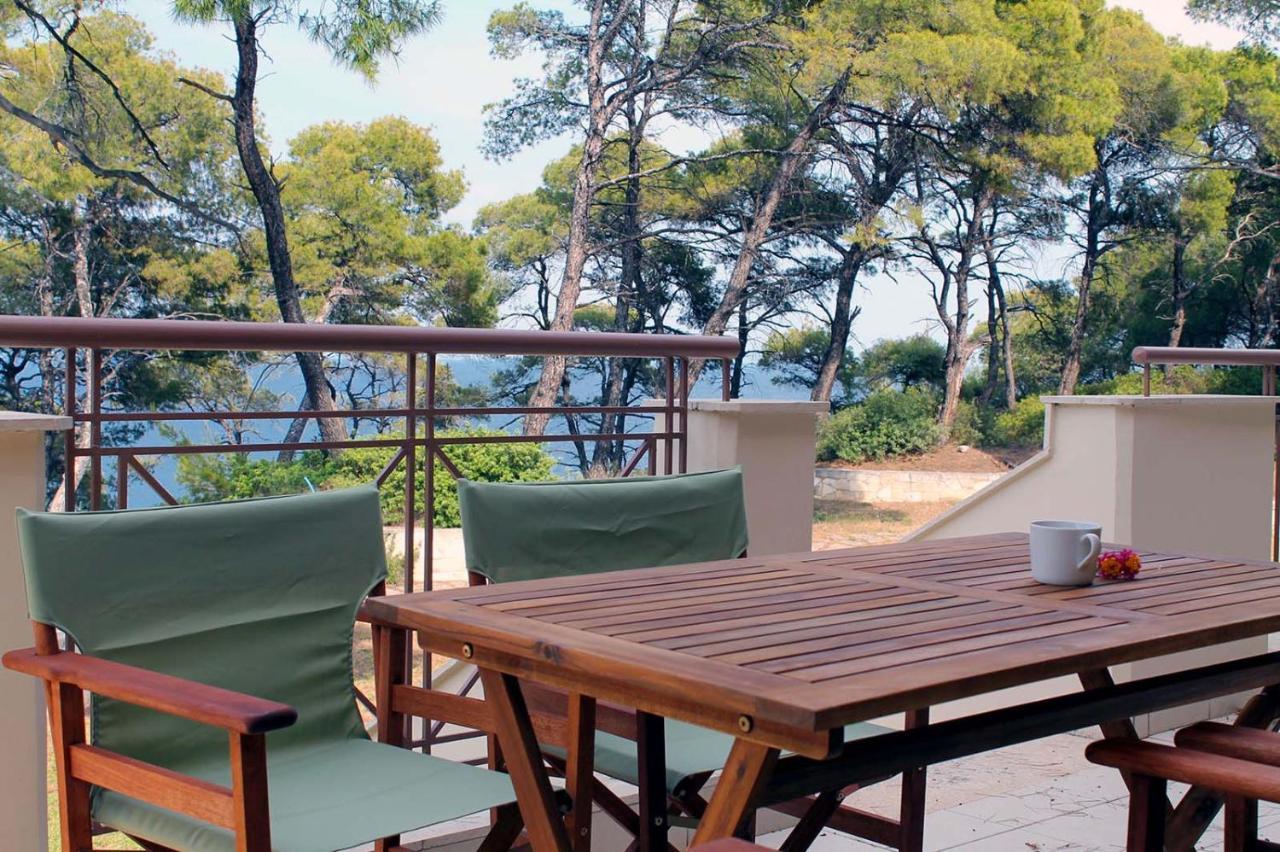 4 Bedroom Villa With Pool And Garden Неа-Фокеа Экстерьер фото