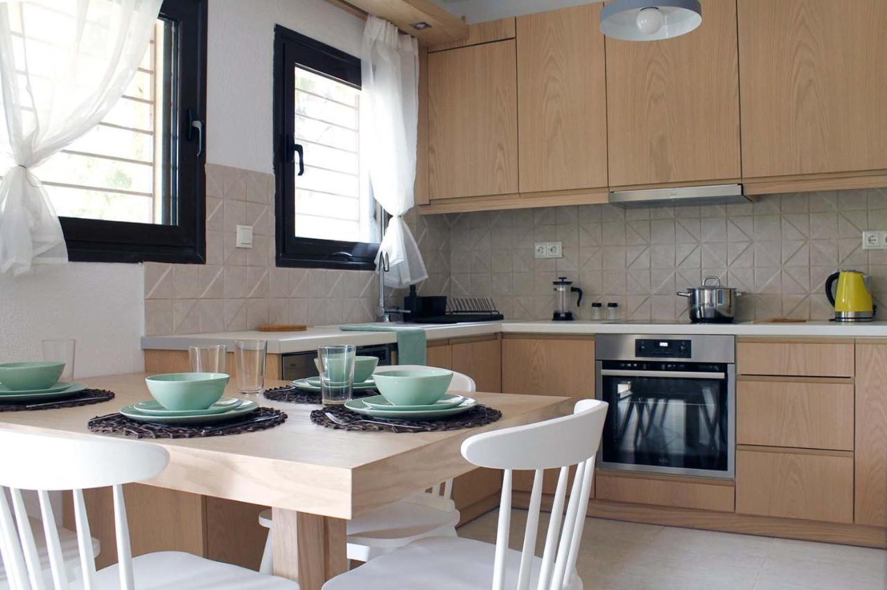 4 Bedroom Villa With Pool And Garden Неа-Фокеа Экстерьер фото